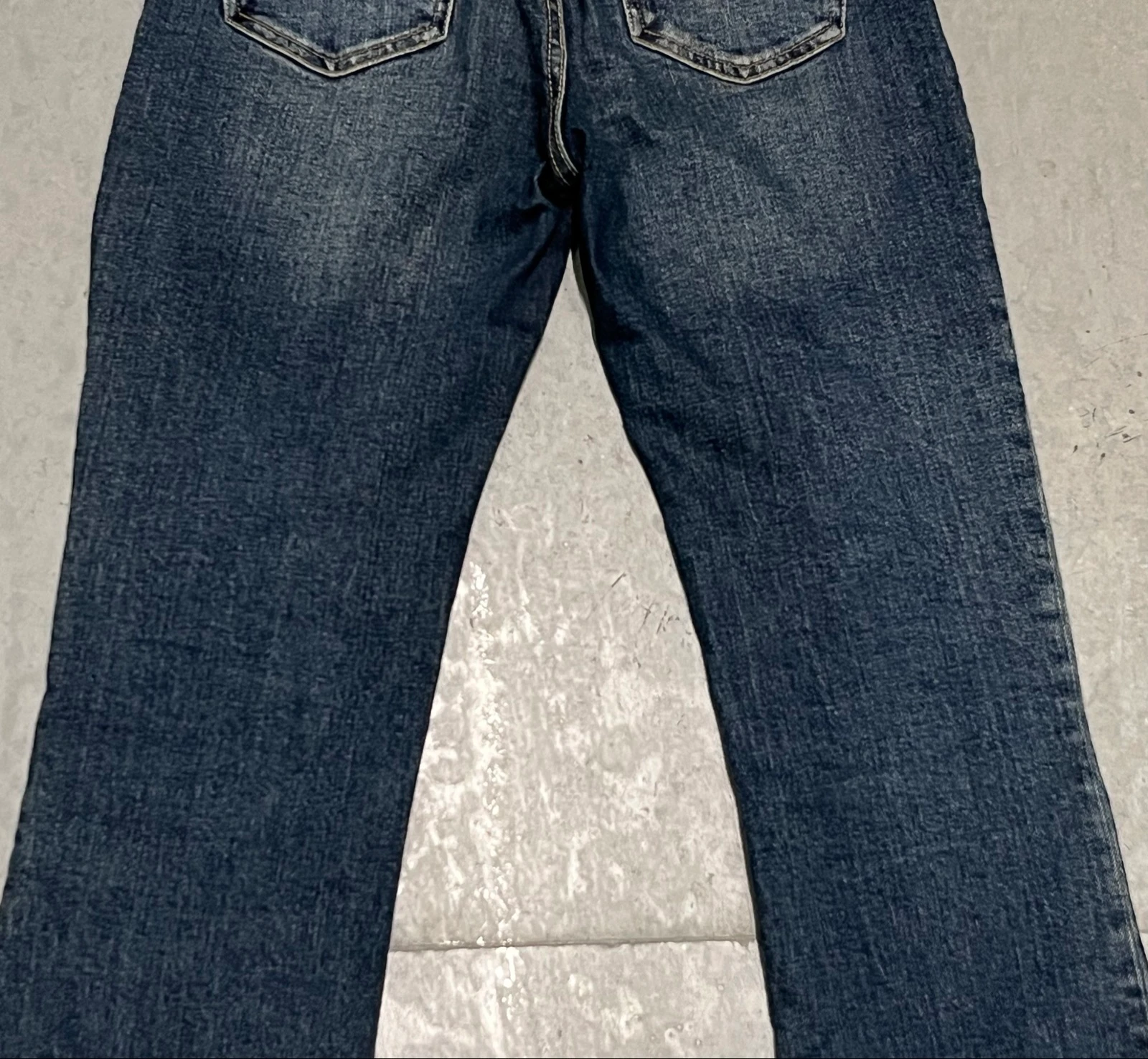 Hoge taille spijkerbroek met uitlopende pijpen – photo 19